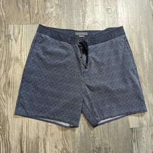 Continue On Garments Men's Grey board shorts size 34